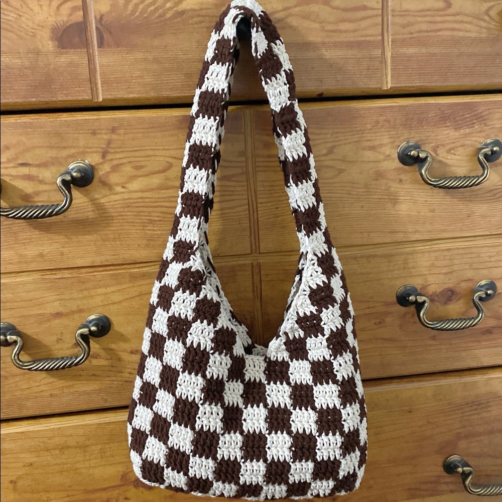 Crochet checkered bag